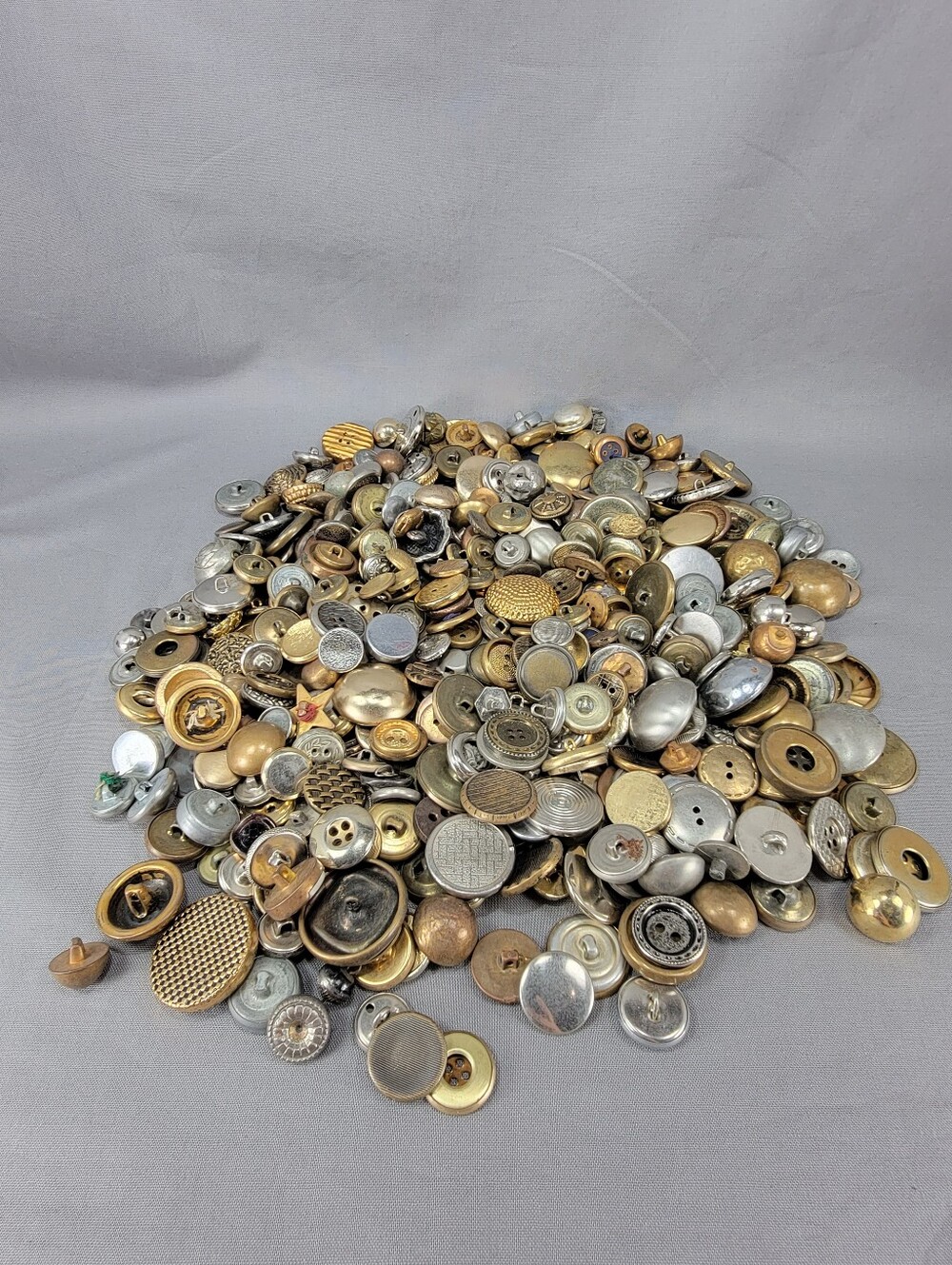 Vtg Sewing Buttons Mixed Lot Clothing Scrapbook Craft Bulk Variety Supply